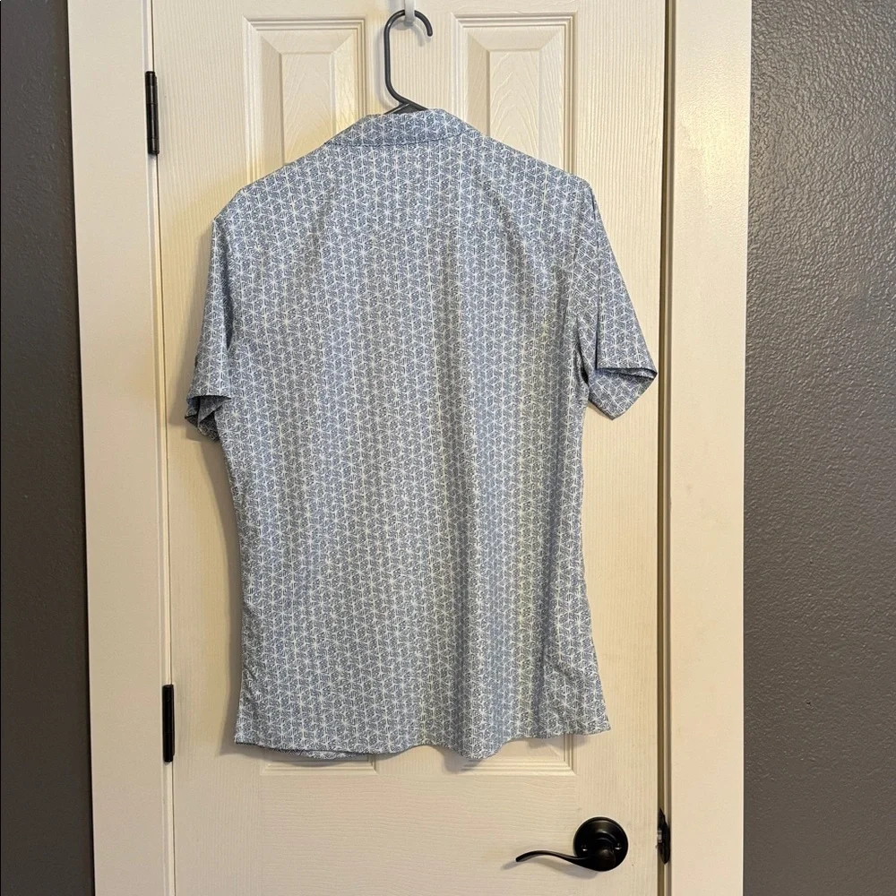 Immaculate men’s size Small Kuhl brand shortsleeved button up shirt. - Picture 4 of 6